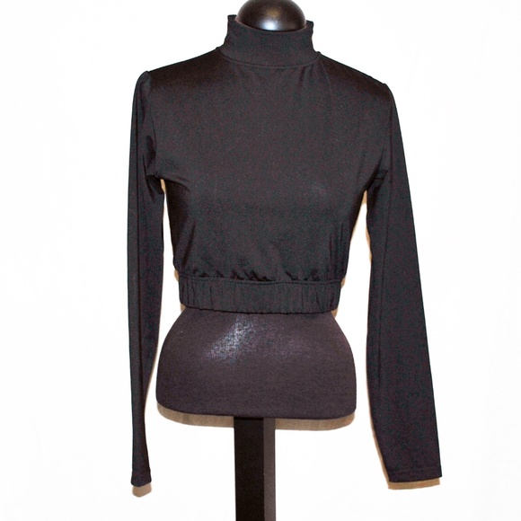 cheerleading turtleneck crop top